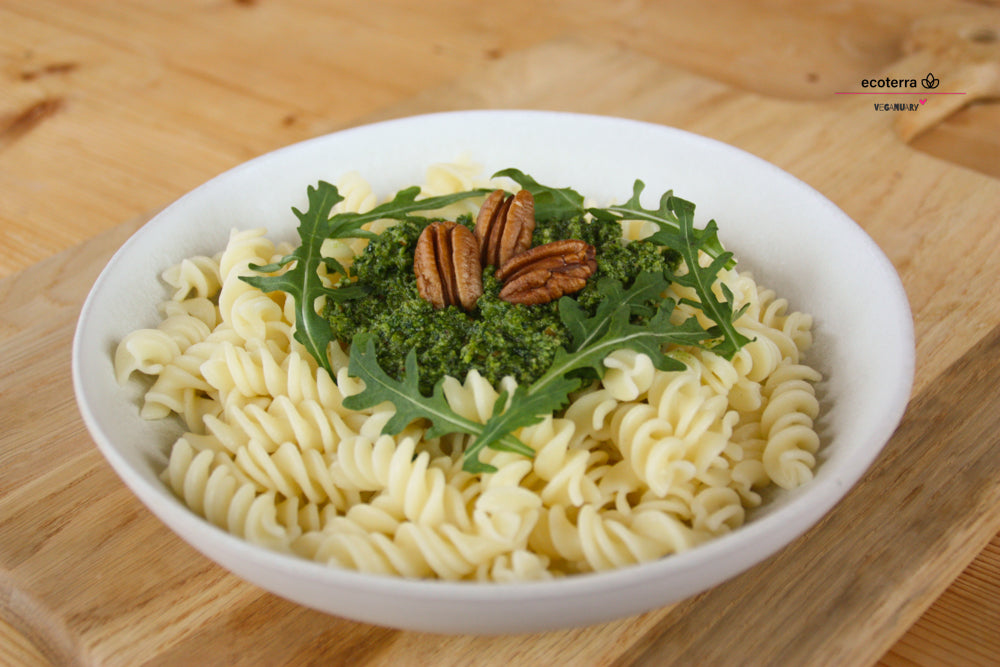 Vegane Pasta mit Rucola-Pekannuss-Pesto