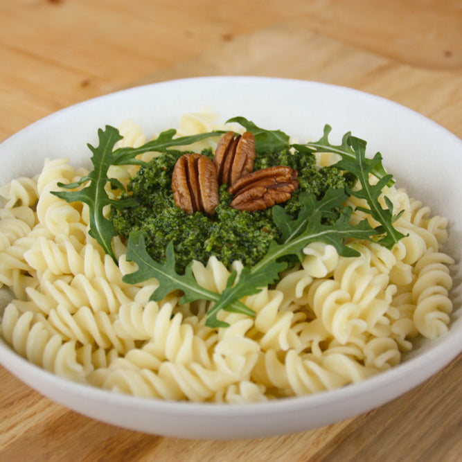 Vegane Pasta mit Rucola-Pekannuss-Pesto